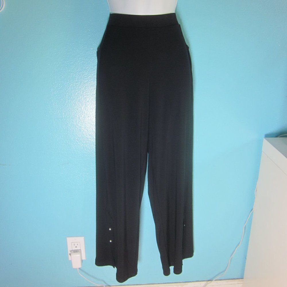 Sympli Women Size 10 Black Stretch Pull On Wide Leg Pants Pearl Button Cropped